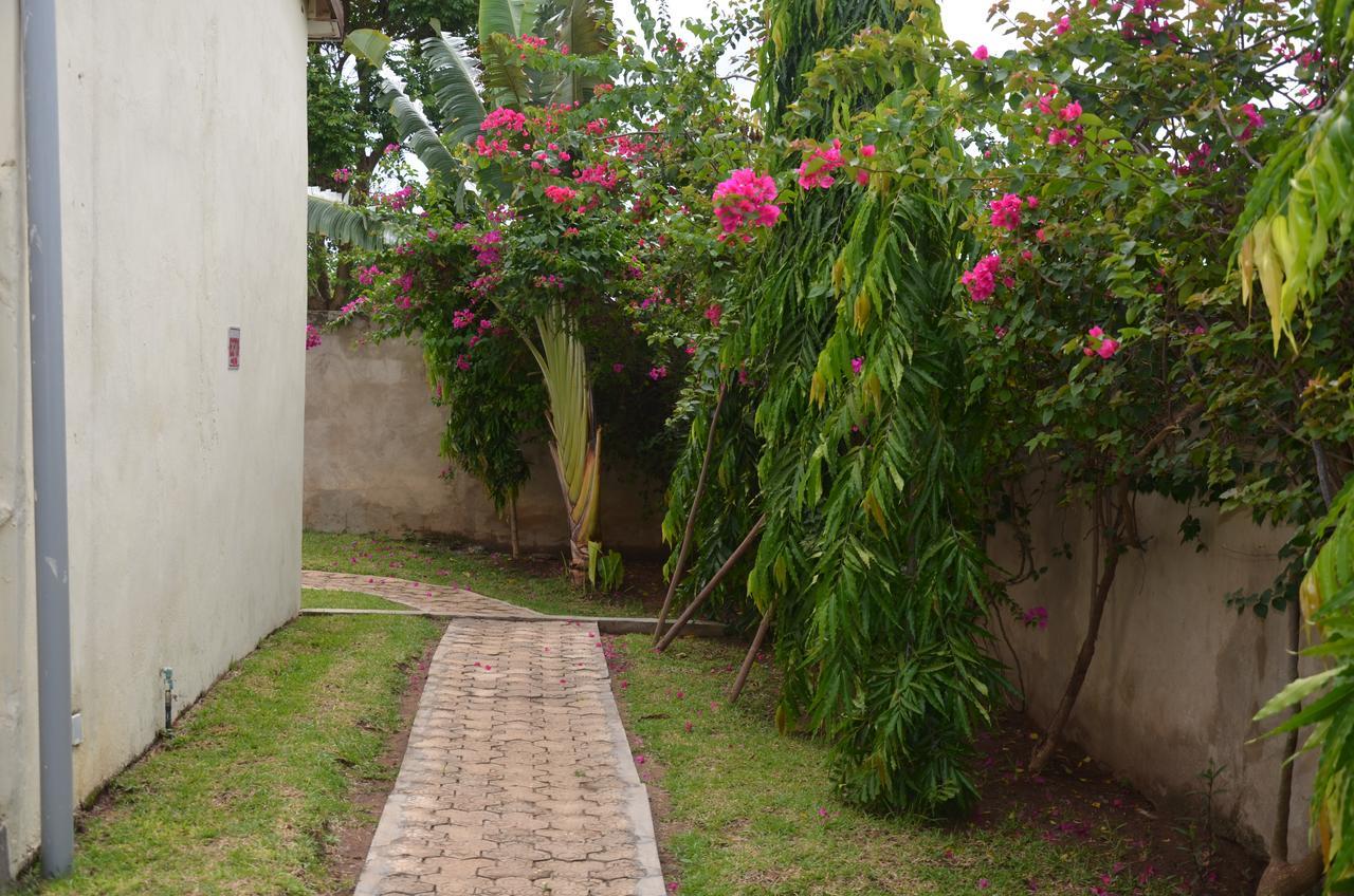 Residence Heaven Yamoussoukro Luaran gambar